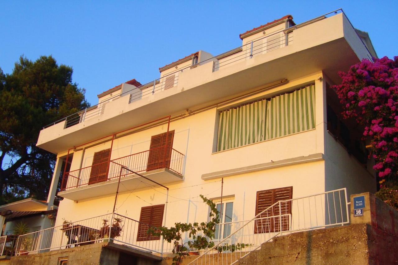 Apartments By The Sea Ubli, Lastovo - 8354 Uble Exteriér fotografie