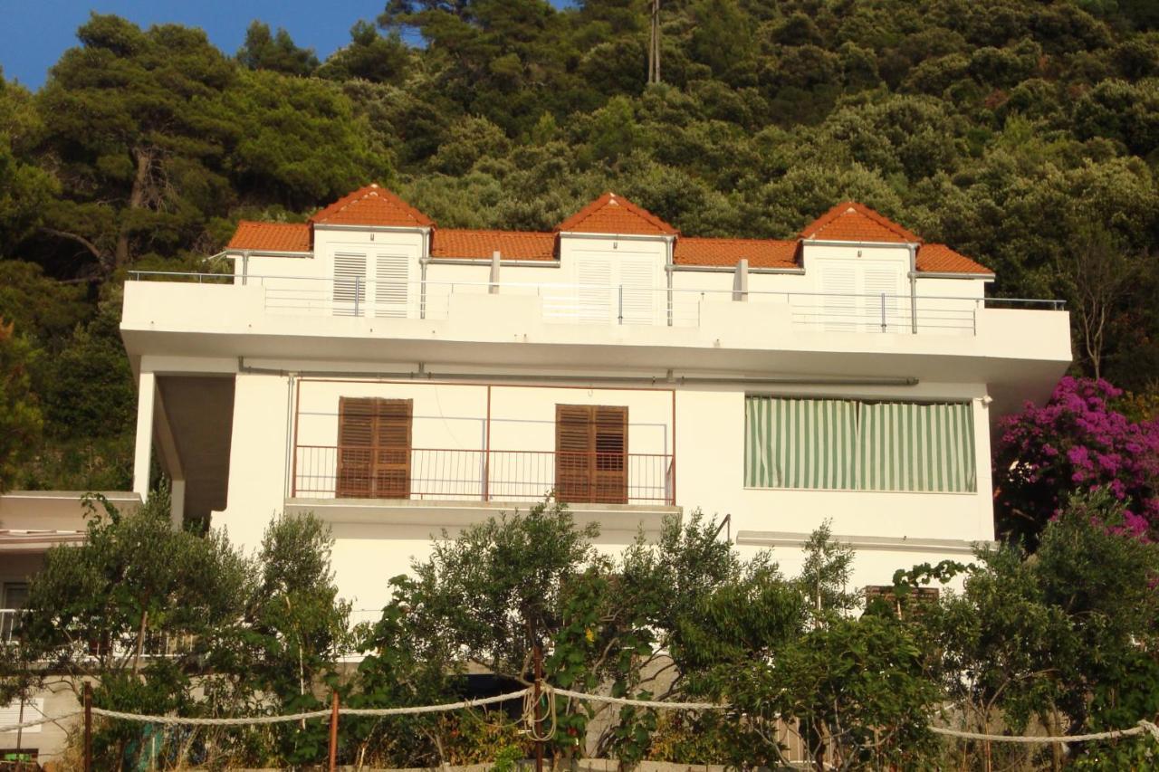 Apartments By The Sea Ubli, Lastovo - 8354 Uble Exteriér fotografie