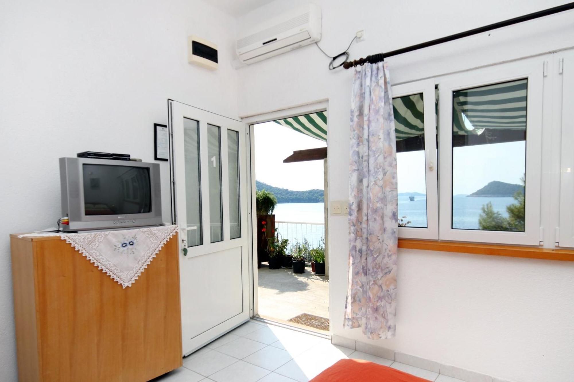 Apartments By The Sea Ubli, Lastovo - 8354 Uble Pokoj fotografie